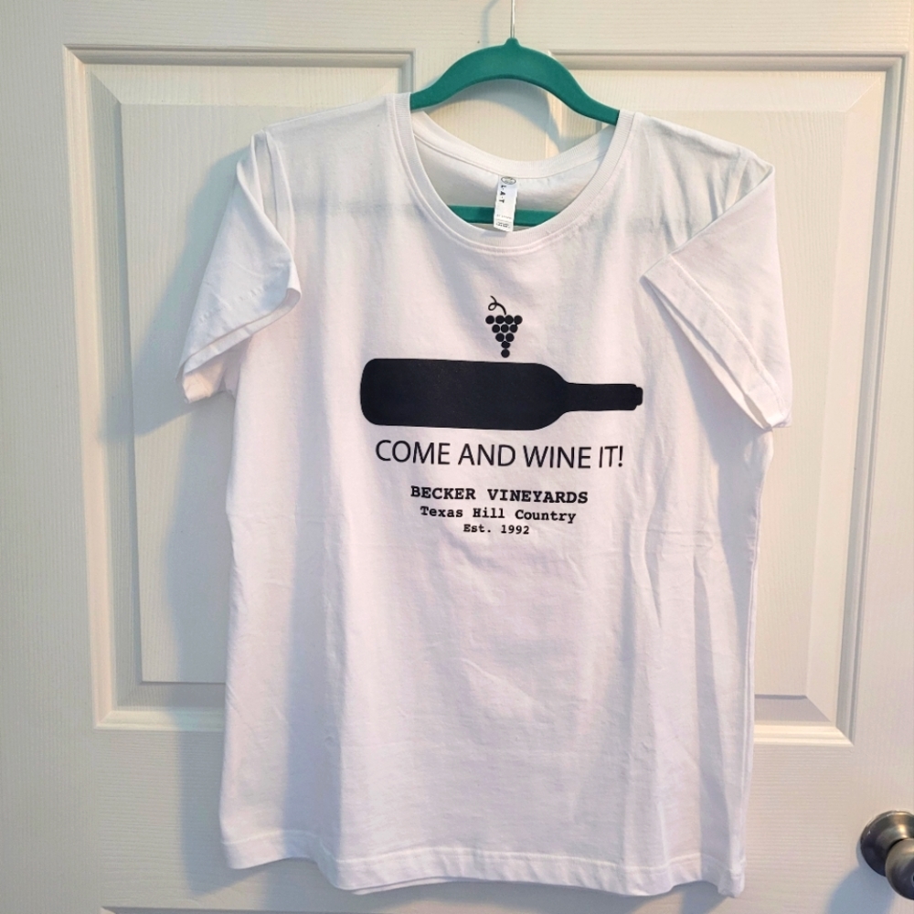 "Come and Wine It" Becker Vineyard White Tee